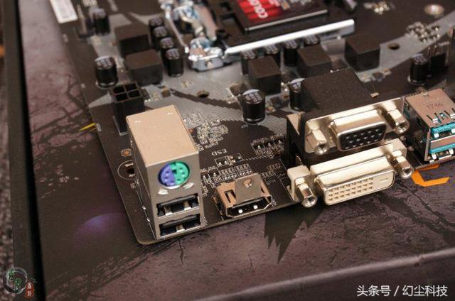 用PS2接口的键鼠来安装Win7系统,别折腾了,根