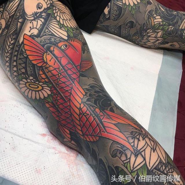 Foreign old tradition tattooes the skin appreciation