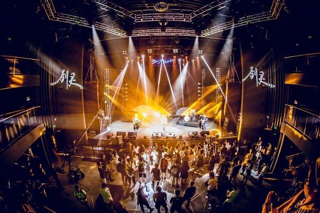 “世界快完蛋瞭”，沈黎暉要把摩登天空帶向何方